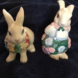 VINTAGE FITZ & FLOYD RABBIT SALT&PEPPER SHAKERS